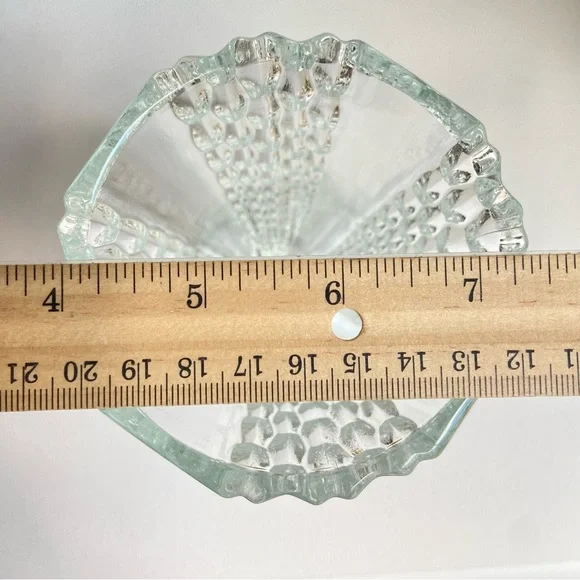 Cornucopia Horn of Plenty vase clear textured glass vintage fluted ribbed - Picture 6 of 8